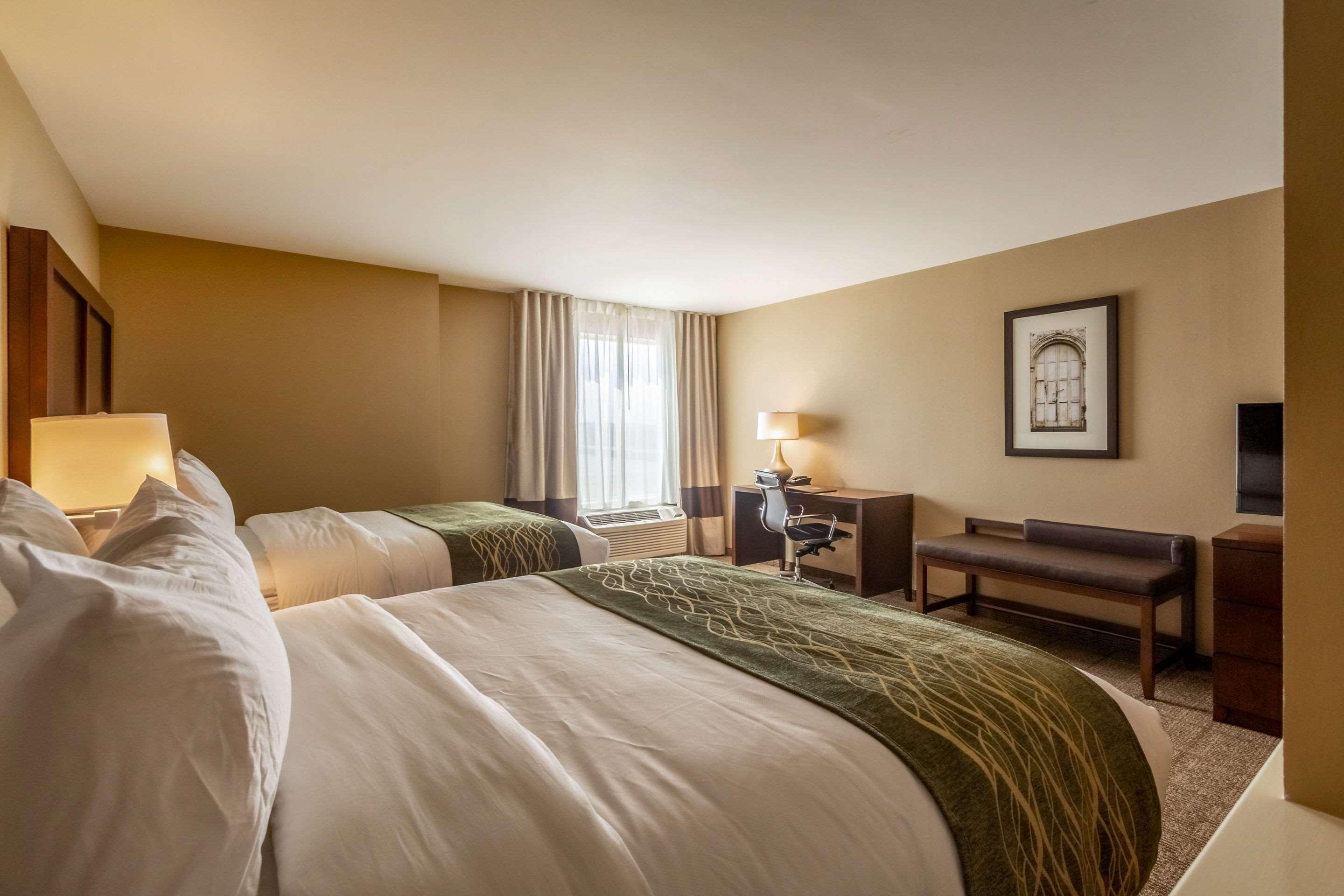 Comfort Inn & Suites - Harrisburg Airport - Hershey South Middletown  Екстер'єр фото