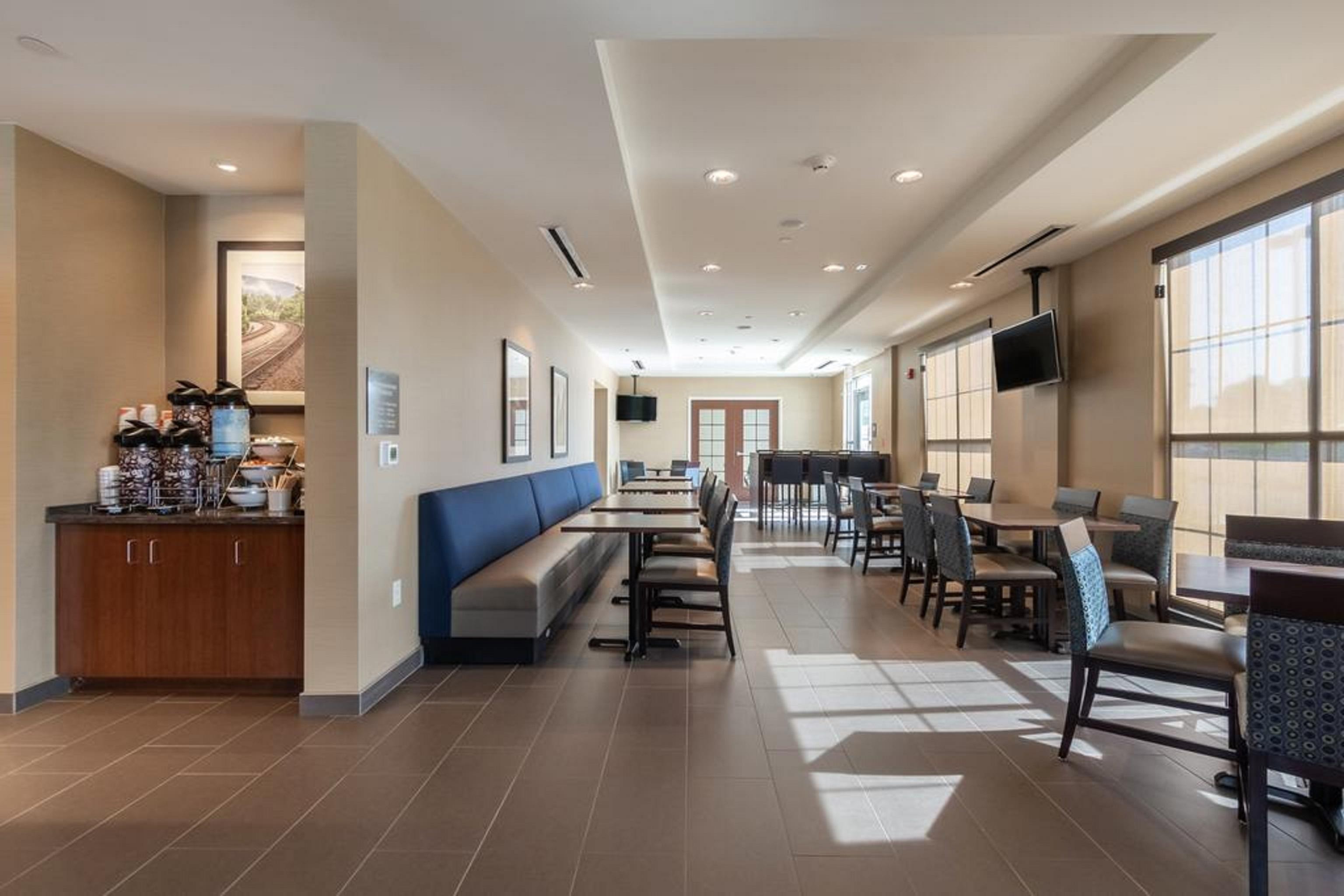 Comfort Inn & Suites - Harrisburg Airport - Hershey South Middletown  Екстер'єр фото