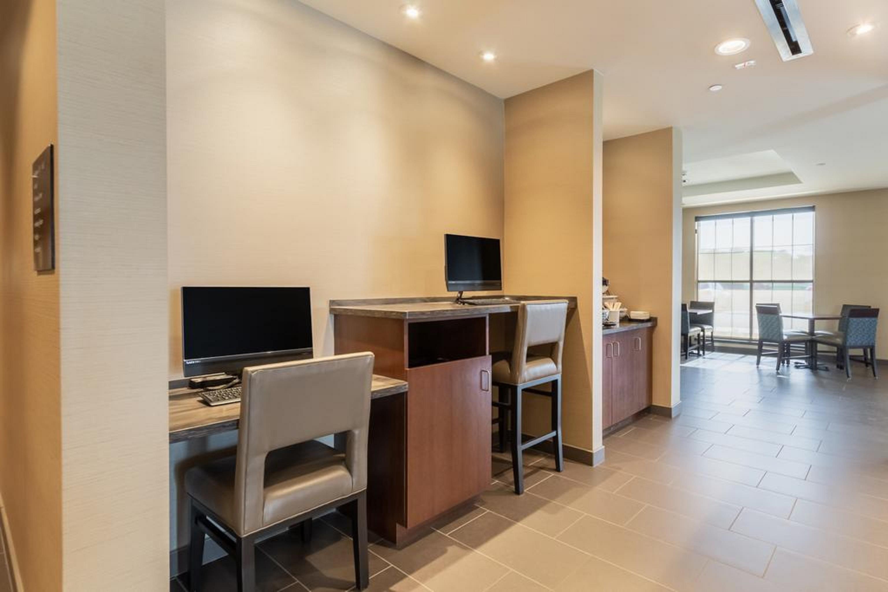 Comfort Inn & Suites - Harrisburg Airport - Hershey South Middletown  Екстер'єр фото