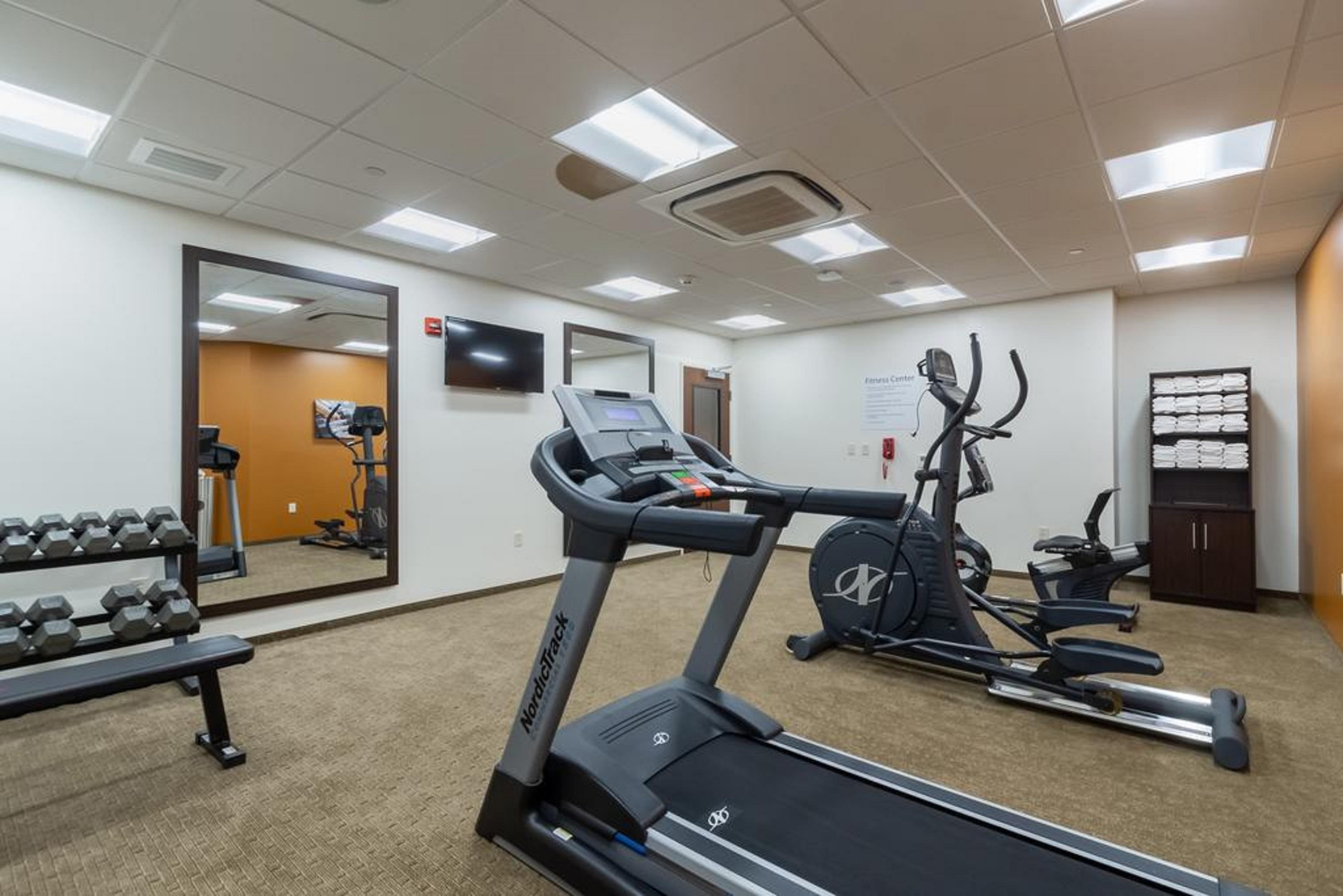 Comfort Inn & Suites - Harrisburg Airport - Hershey South Middletown  Екстер'єр фото