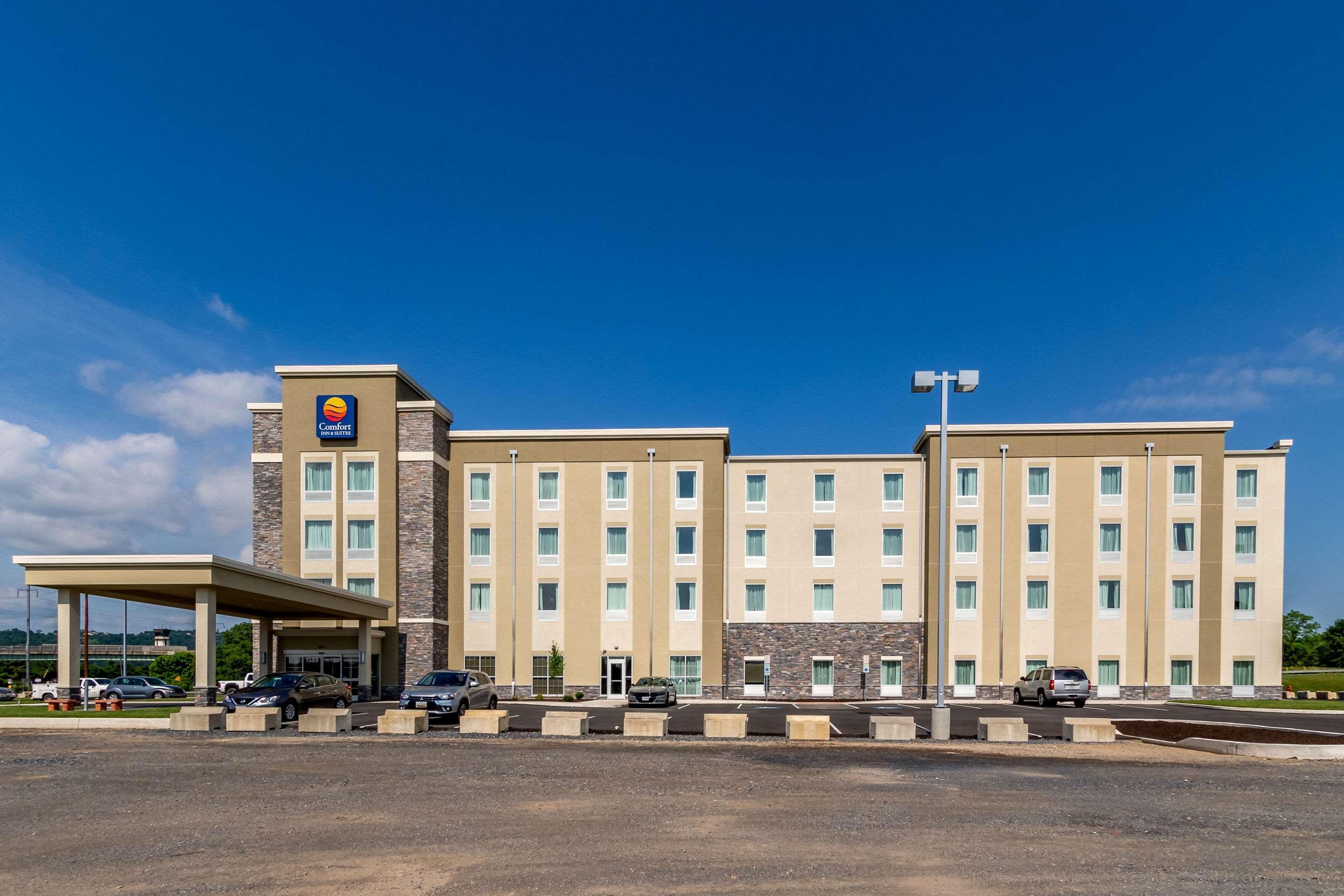 Comfort Inn & Suites - Harrisburg Airport - Hershey South Middletown  Екстер'єр фото